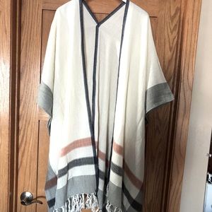 Loft Open Poncho